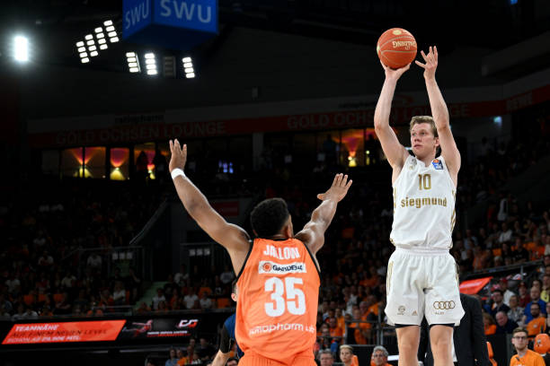 的比赛中 的比赛中